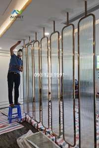 ứng dụng vách inox mạ 