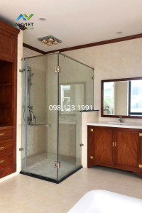 vách tắm kính