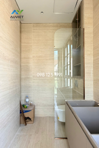 Vách kính phòng tắm giúp tối ưu không gian sử dụng